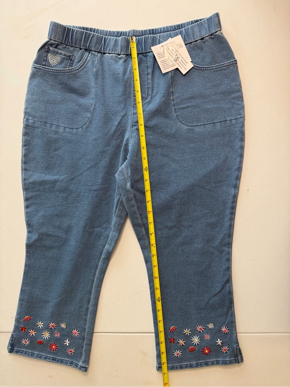 Quacker Factory Short DreamJeannes Wildflower Crop Pants
